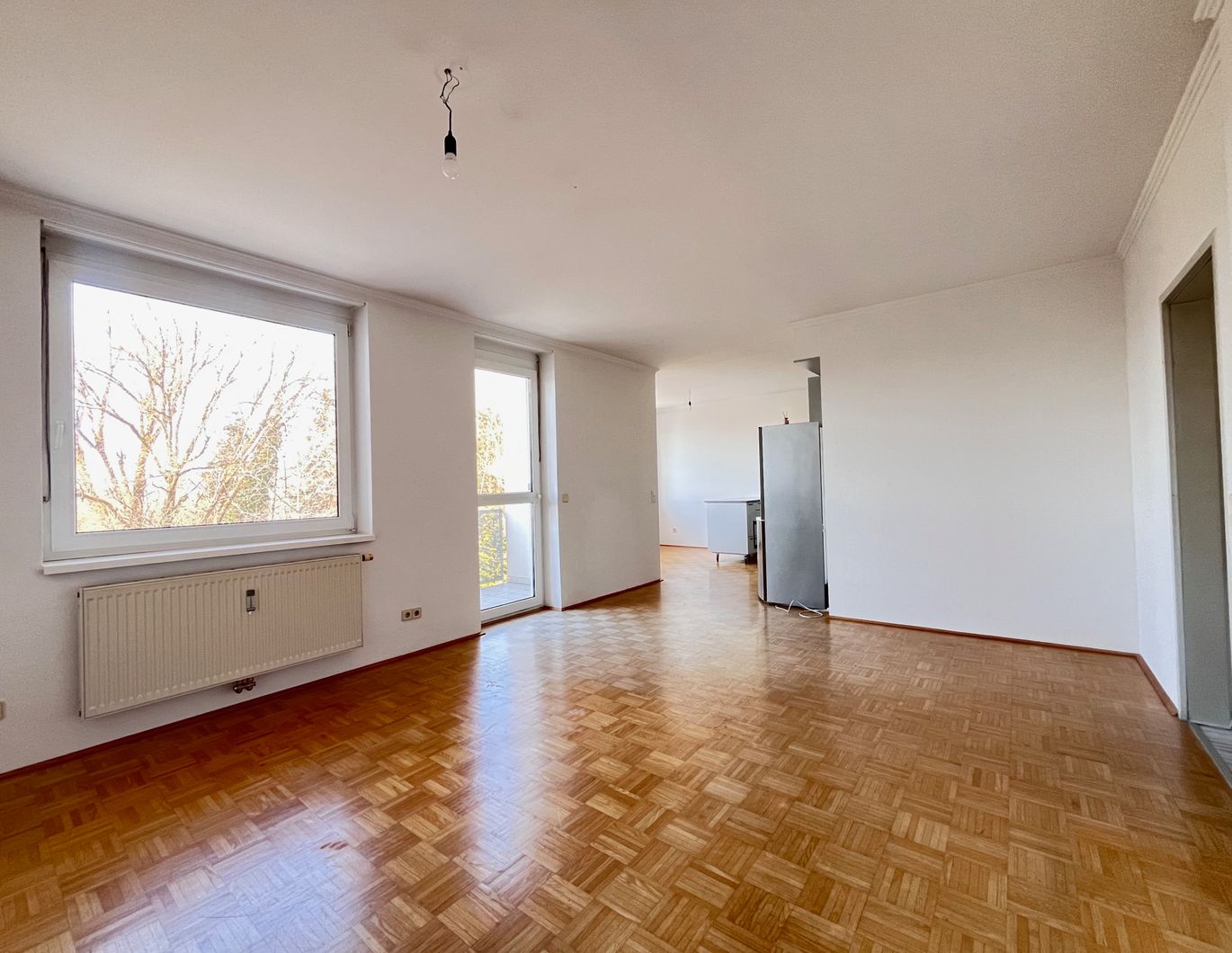 Traumwohnung in ruhiger grüner Lage- St. Peter Graz/Nähe Raaba. 2 SZ, Wohnraum, neue Küche, TG.