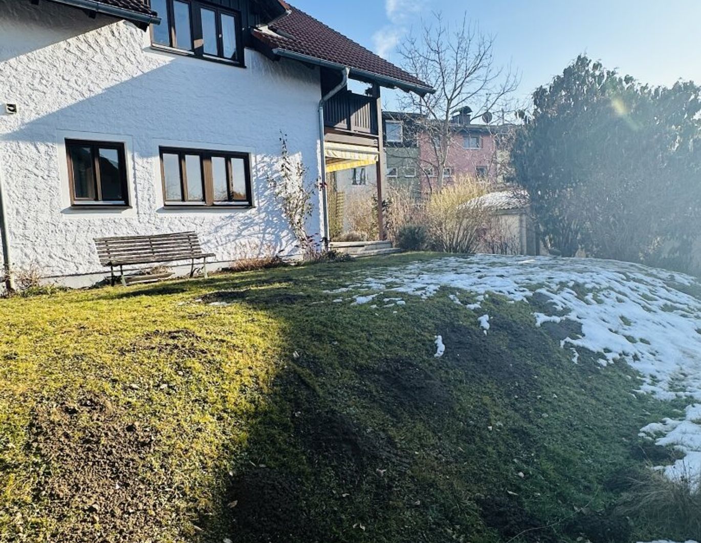 Wohnen im Grünen mit Stadtnähe - 3-Zimmer-Wohnung in Bergheim