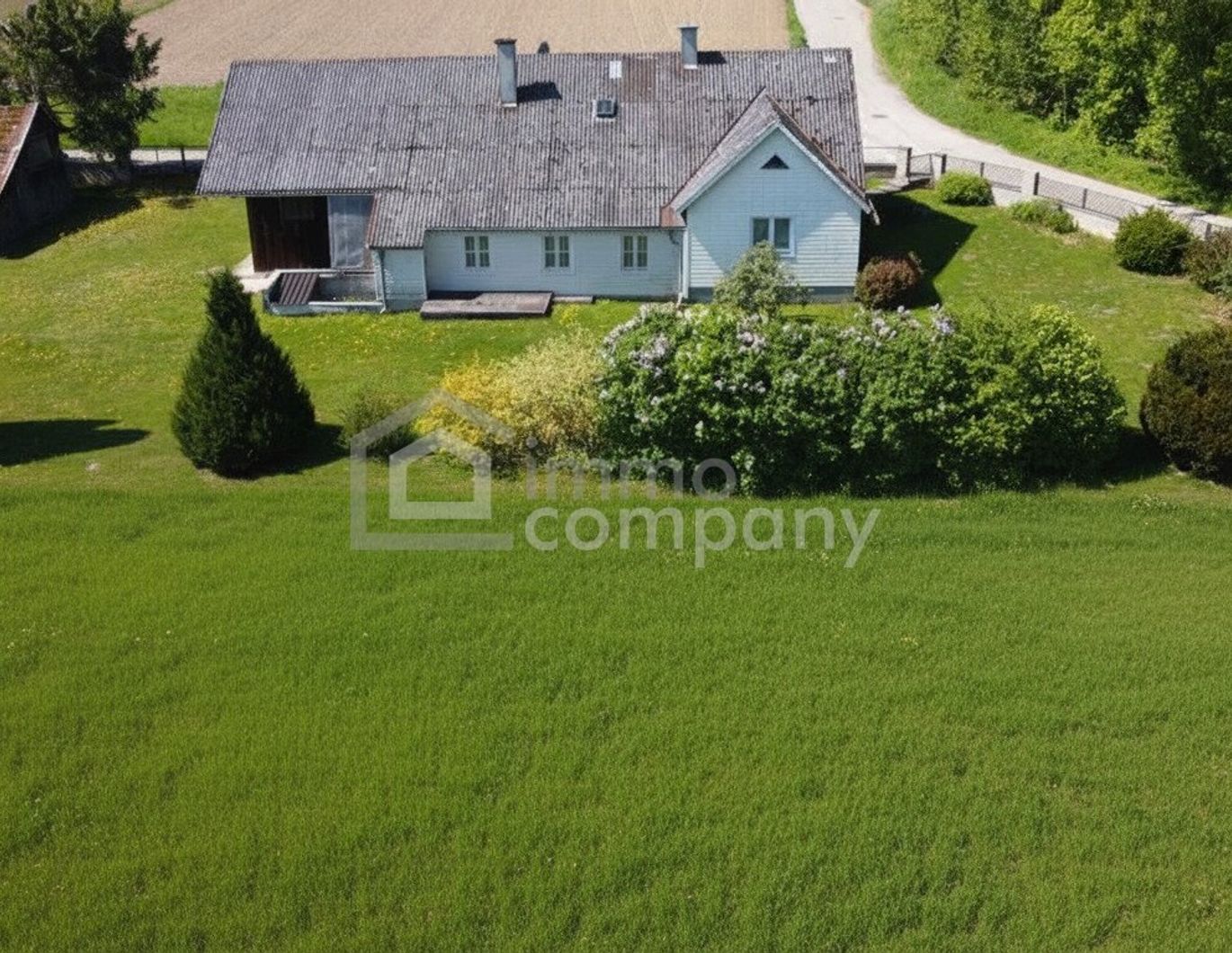 Ein Sacherl in der Natur und vieeeeel Freifläche