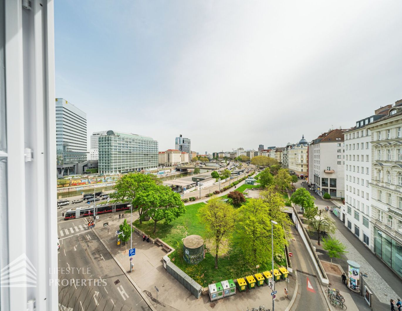 Erstbezug! Elegante 5-Zimmer Altbauwohnung Nähe Hoher Markt