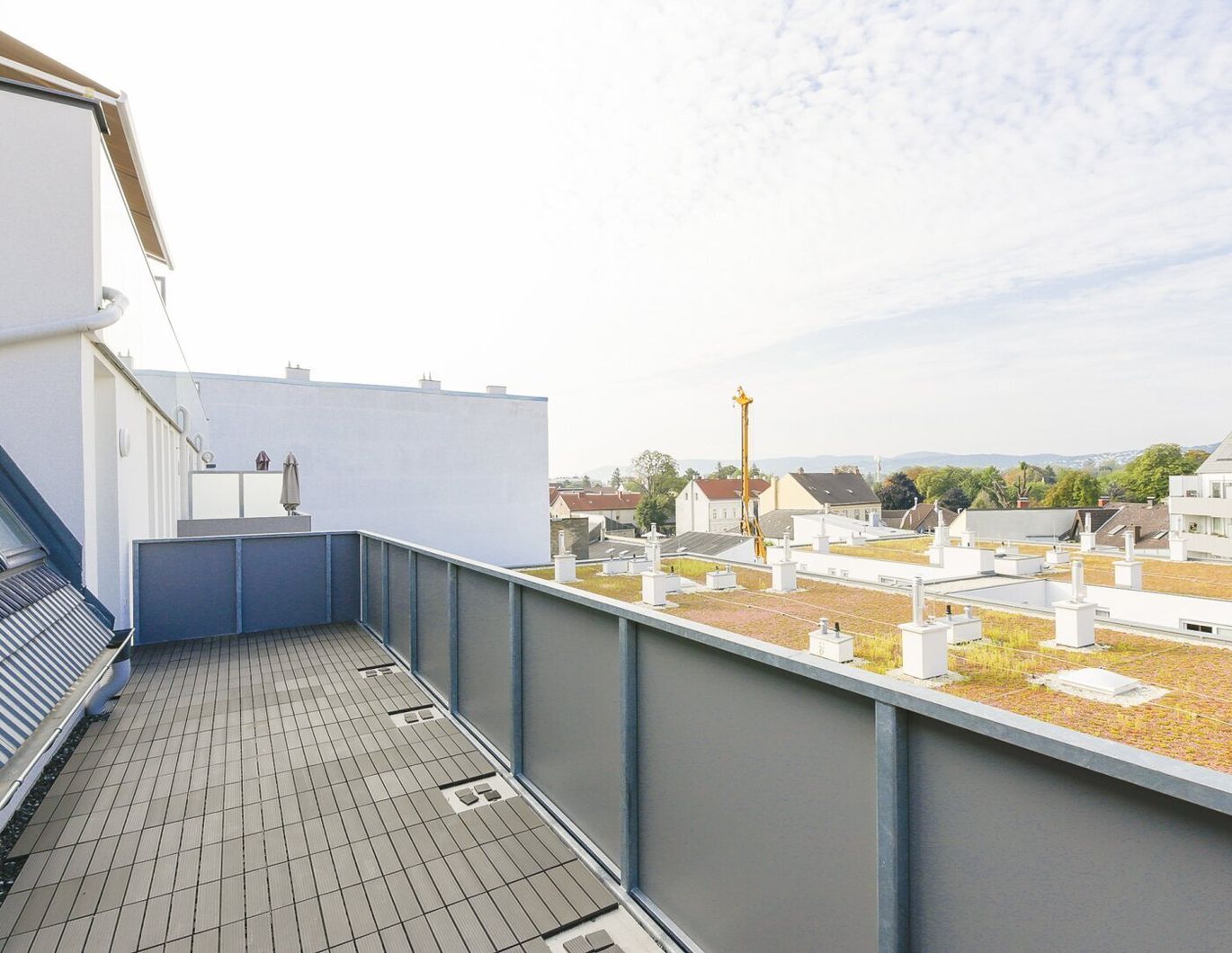 Schaumannstraße - wunderschöne DG-Wohnung mit 17,09m2 Balkon