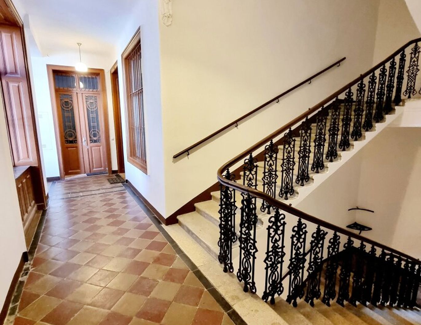 Neuer Preis - Ab ins Dachgeschoss! Kompakte Traumwohnung in 1040 Wien mit großer Terrasse und toller Raumaufteilung! Beste Infrastrukur + Geschmackvolle Verarbeitung!