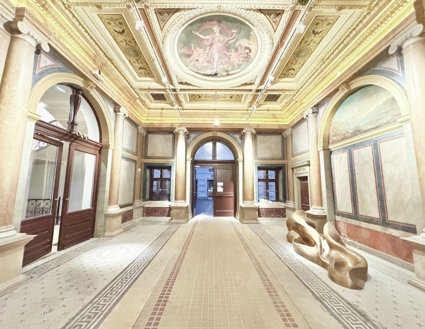 SCHOTTENRING | EINZIGARTIGE 4 ZIMMER | REPRÄSENTATIVER STILALTBAU | TOP-CITYLAGE IN U-BAHN-NÄHE