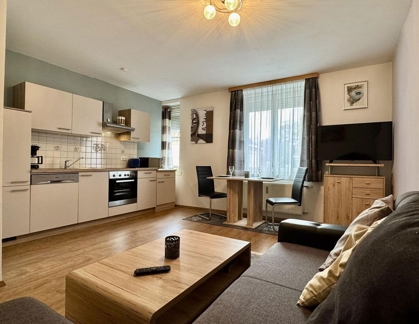 *PROVISIONSFREI* 2-Zimmer-Wohnung in zentraler LAGE!!