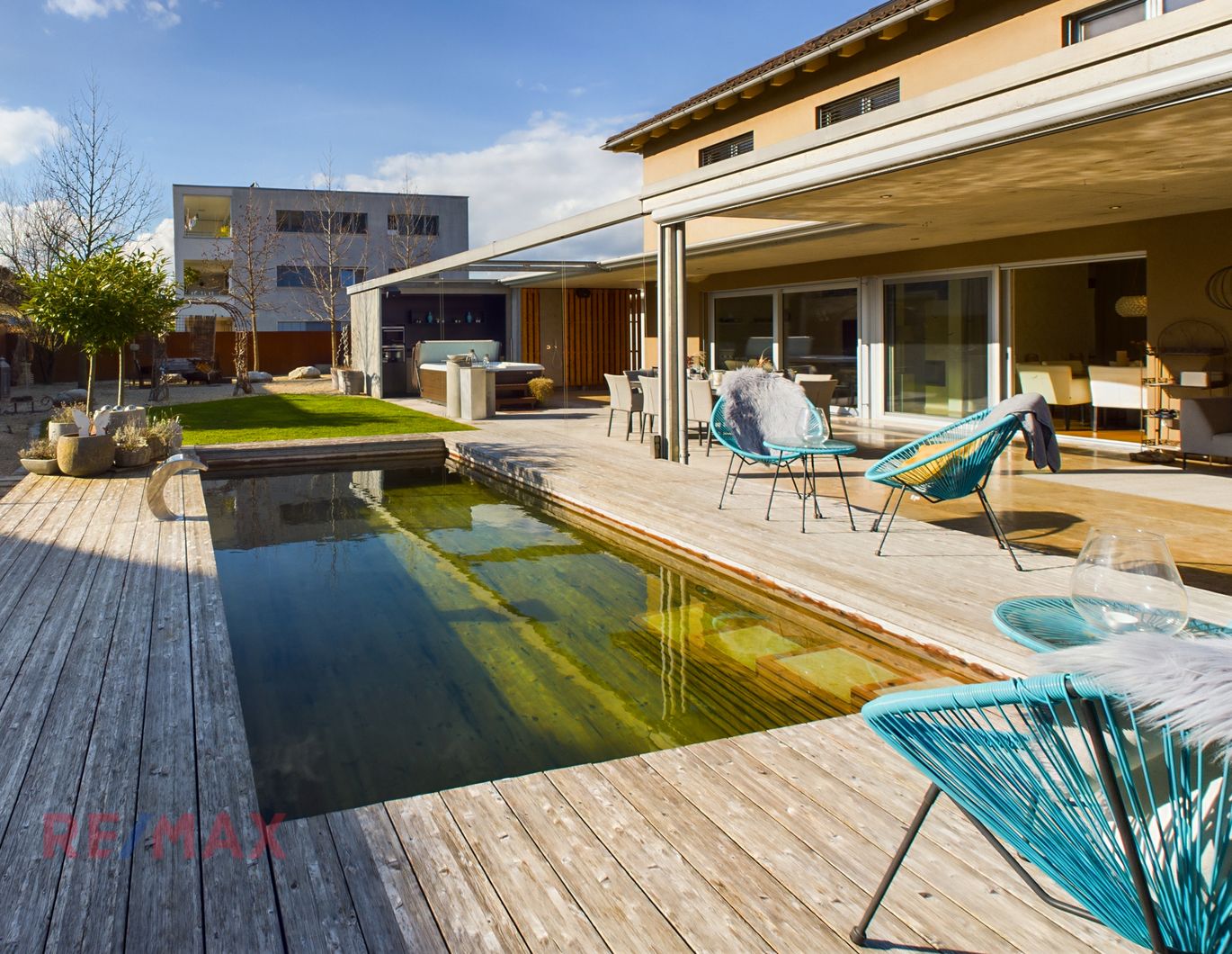 Wo Luxus zum Lebensgefühl wird - Exklusives Haus mit Naturpool