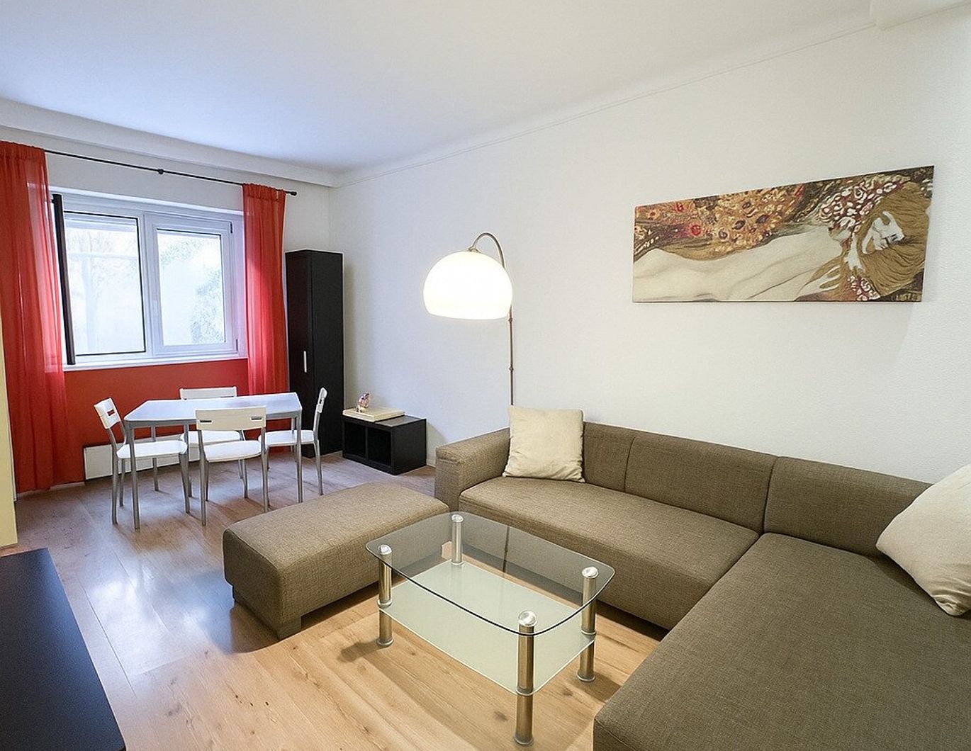 Möblierte 2-Zimmer Wohnung mit toller Infrastruktur - UNBEFRISTET VERMIETBAR