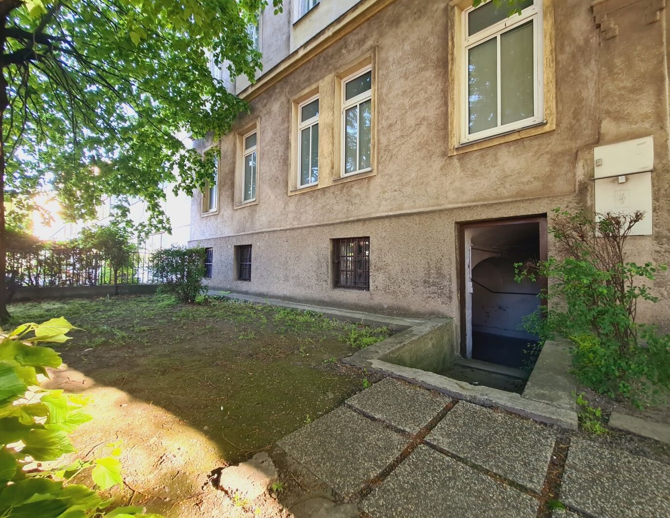 Praxis - Gewerbenutzung - Airbnb | U4 Ober St. Veit | Toilette