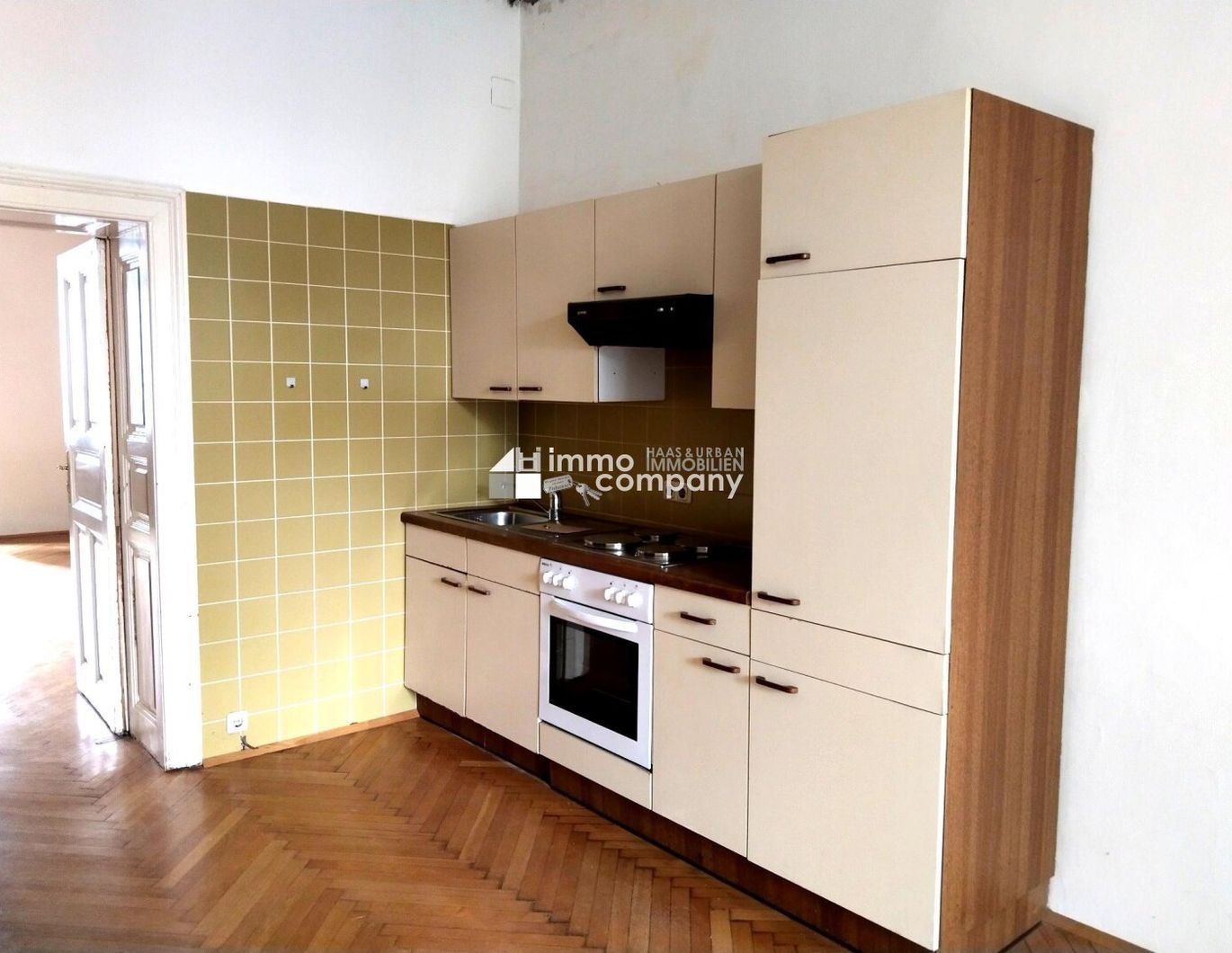 Mietpreis gesenkt!! Charmante Altbauwohnung mit Balkon und typischem Flair