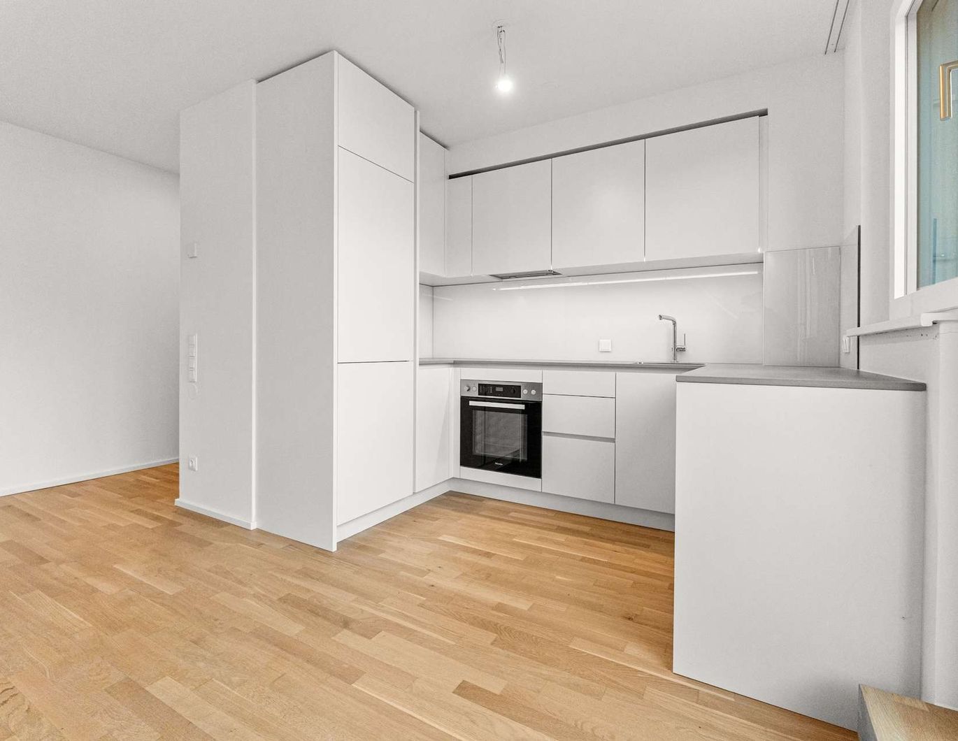 +++ MODERNE 2-ZIMMER DACHTERRASSENWOHNUNG IM ERSTB