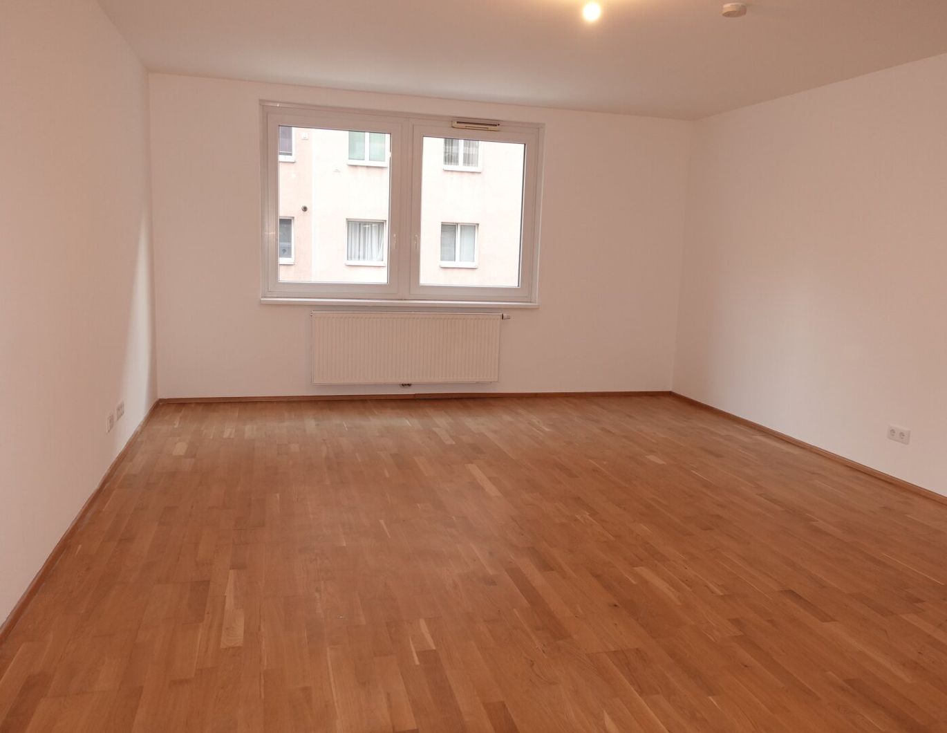 Großzügige Garçonnière - zwischen Matzleinsdorfer Platz und Waldmüllerpark