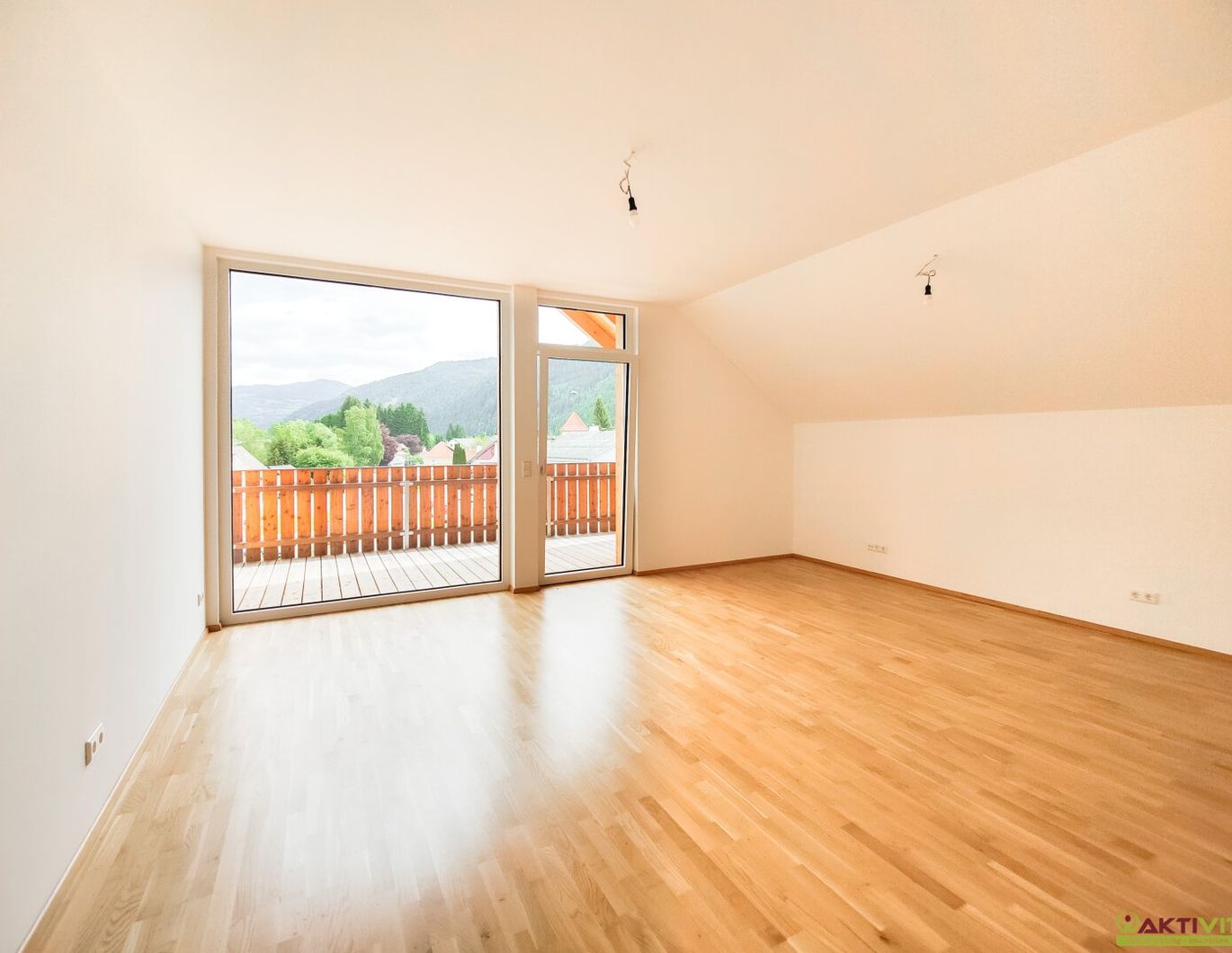 Haupt- & Zweitwohnsitz sowie touristische Vermietung möglich. - 3-Zimmer-WE mit großem Balkon + Stellplatz in Stadl an der Mur.