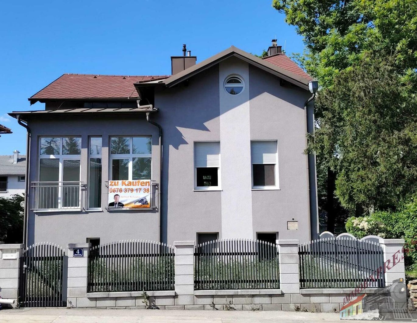 Tolles Mehrfamilienhaus bietet vielfache Nutzungsmöglichkeit auf 3 Etagen - zentrale Lage!