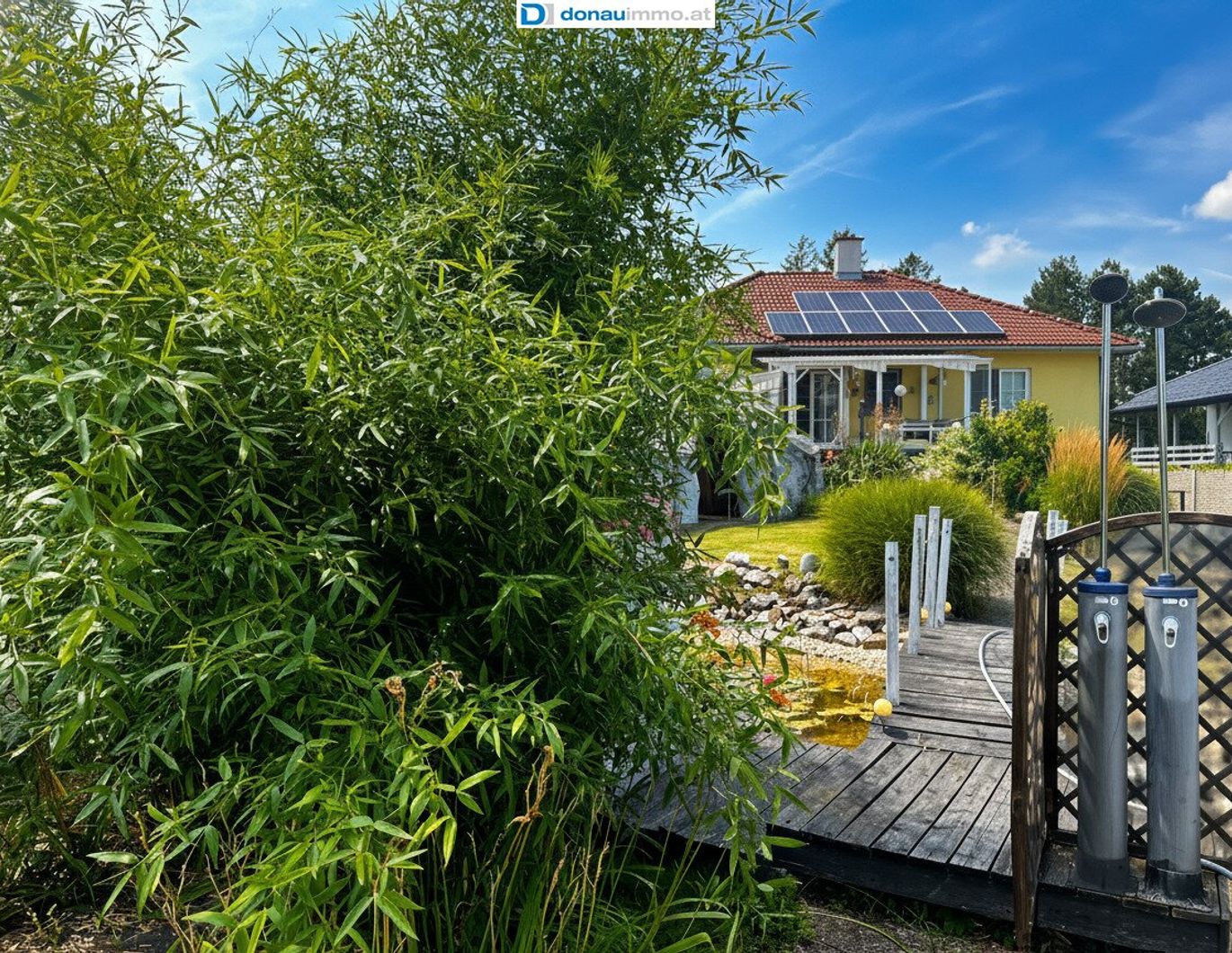 2191 Schrick Tolles und durchdachtes Einfamilienhaus mit großem Garten und Pool