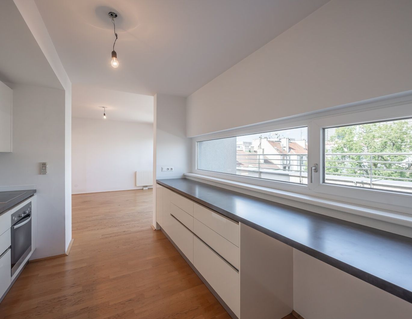 ++NEU++ Fantastisch aufgeteilte 4 Zimmer DG-Wohnung in absoluter Bestlage des 09. Bezirks - Viktor Frankl Park / Mariannengasse. +++ Dachterrasse! ++++