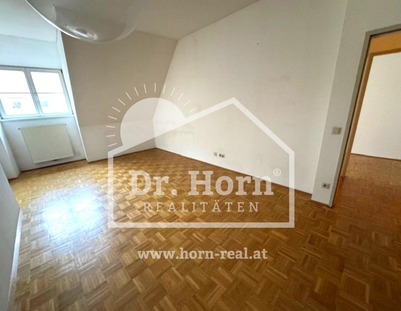 Innere Stadt (Glockenspielplatz): Charmante DG-2-ZI-Single/Pärchenwohnung mit Ausblick