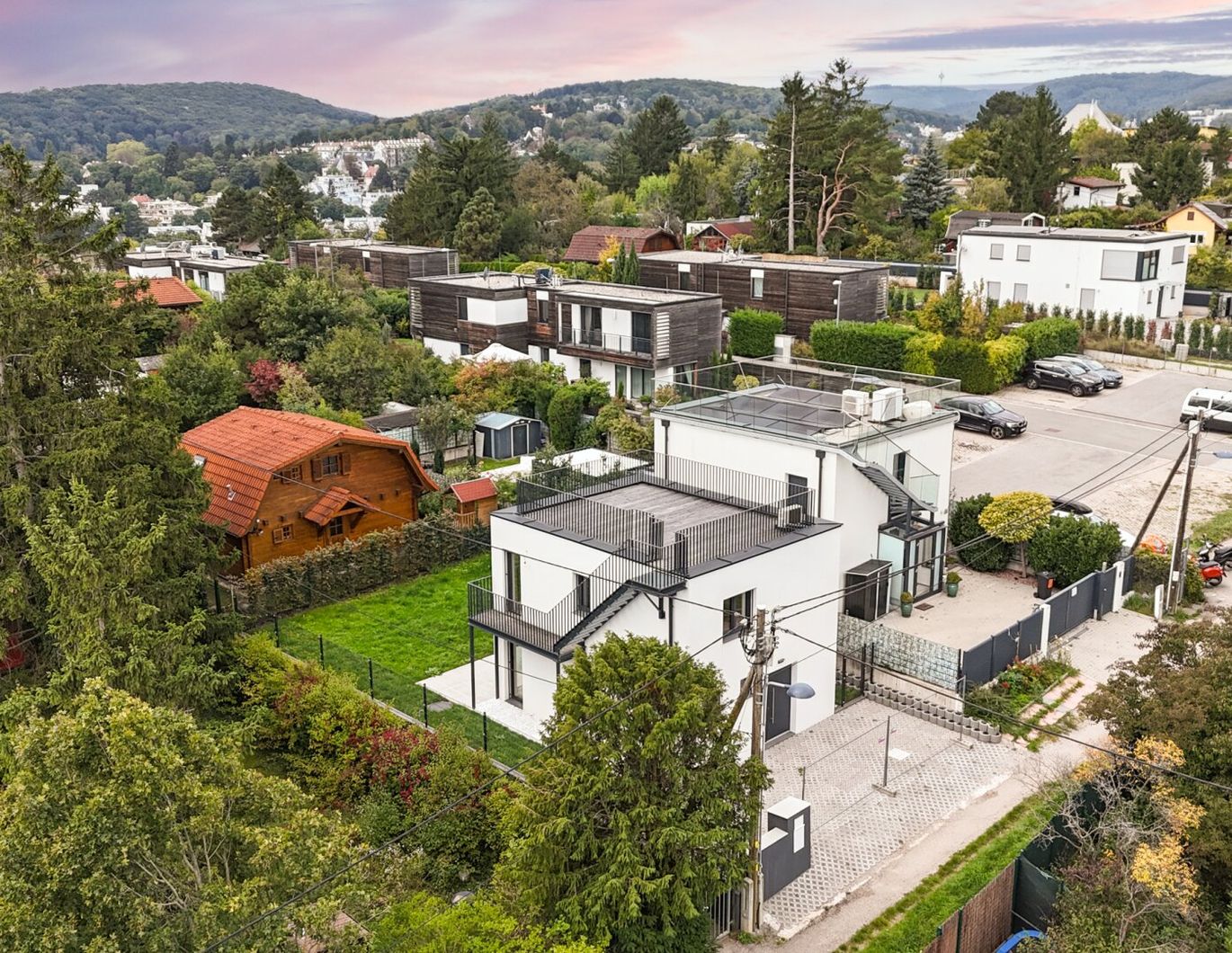 MINI VILLA AM HACKENBERG MIT CA. 37m² DACHTERRASSE UND IMPOSANTEM WEITBLICK AUF DIE CITY - EIGENGRUND IM KLEINGARTEN - GANZJÄHRIG BEWOHNBAR