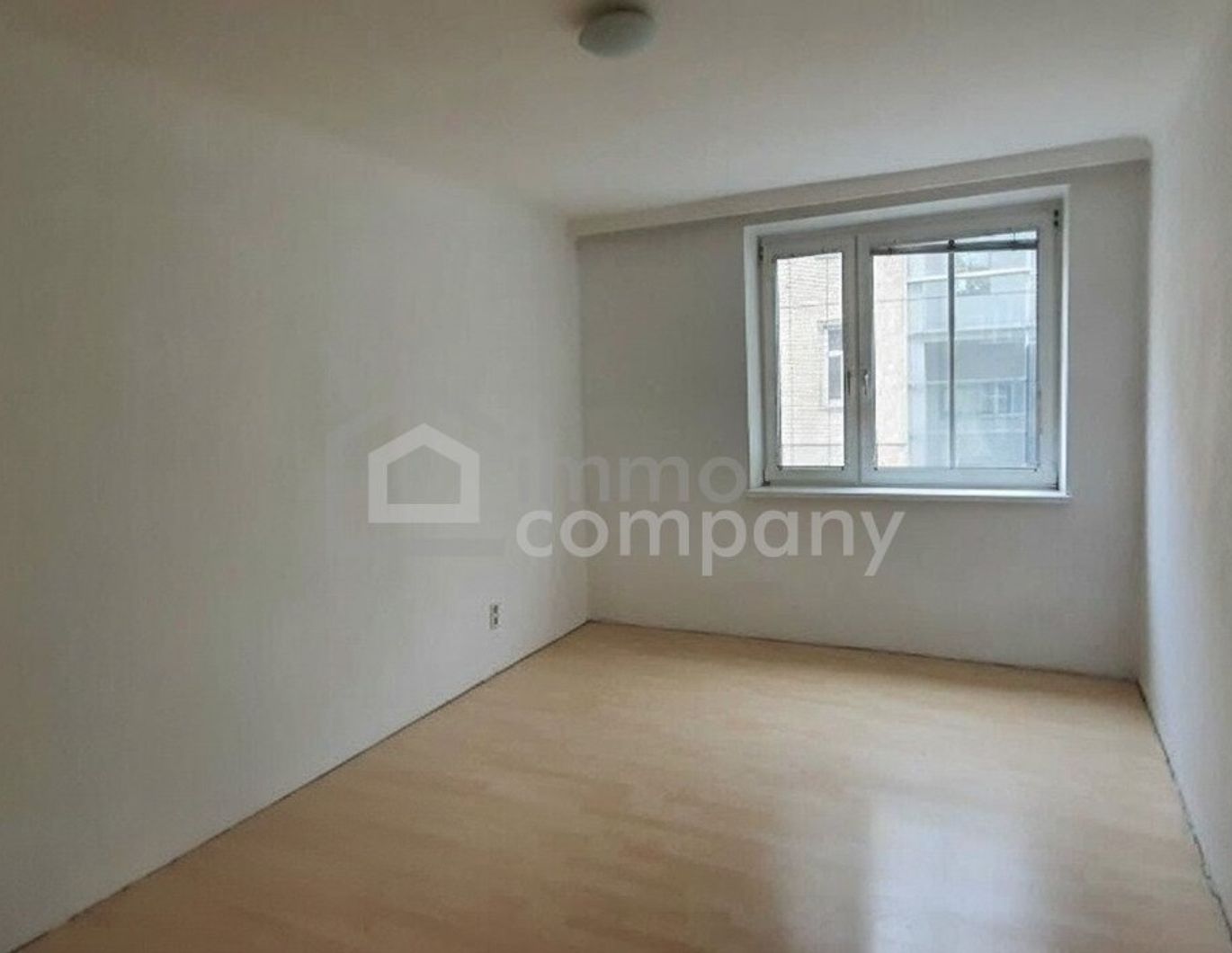 Helle 2-Zimmer-Wohnung mit separater Küche in 1210 Wien