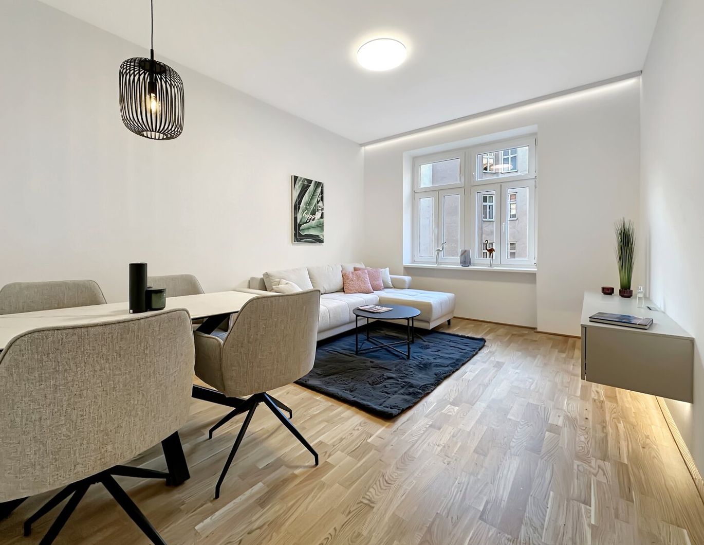 Top-sanierte Single-Wohnung, voll möbliert mit Smart-Home