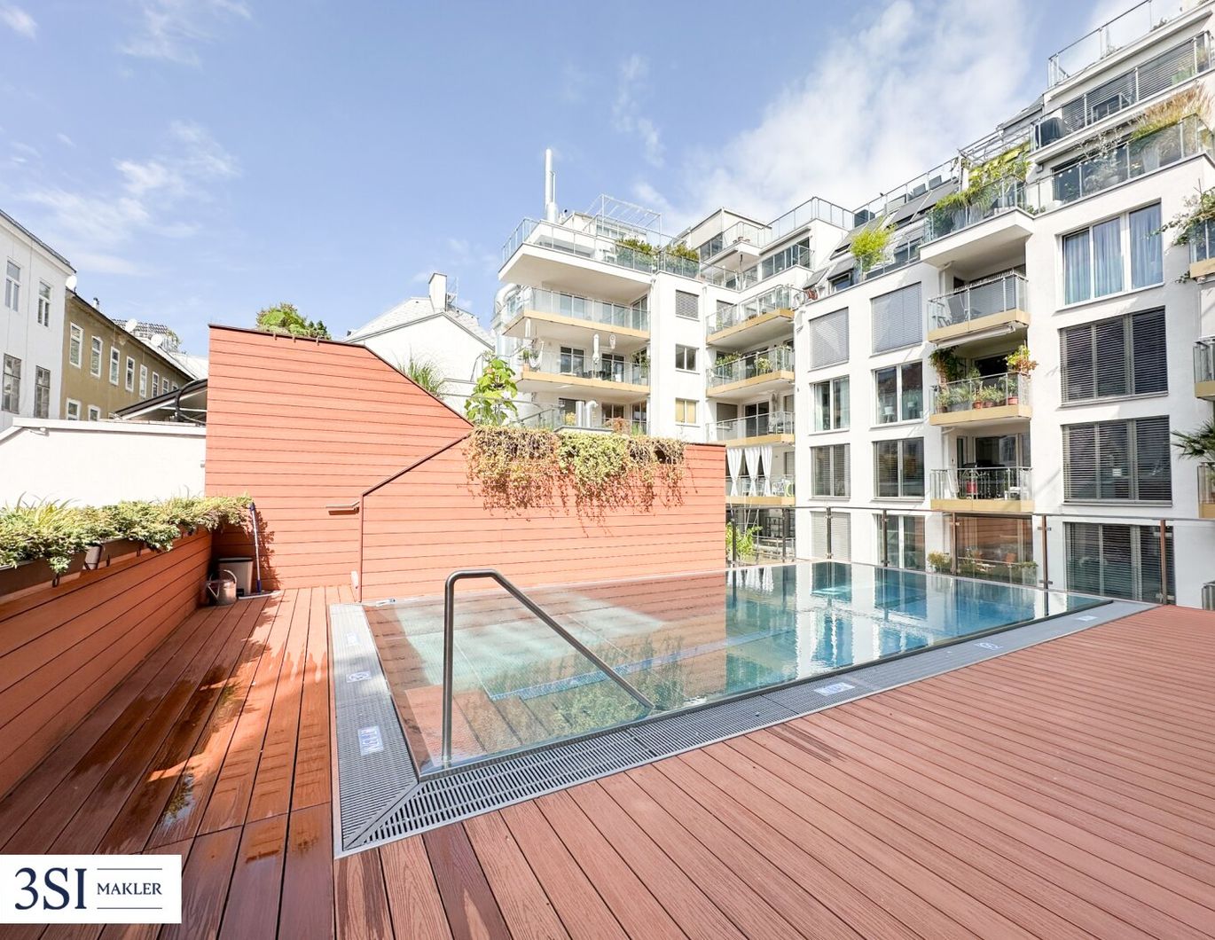 Dachterrassentraum - Einzigartiger Ausblick - Vollmöbliert - Gemeinschaftspool - in Bestlage des 2. Bezirks