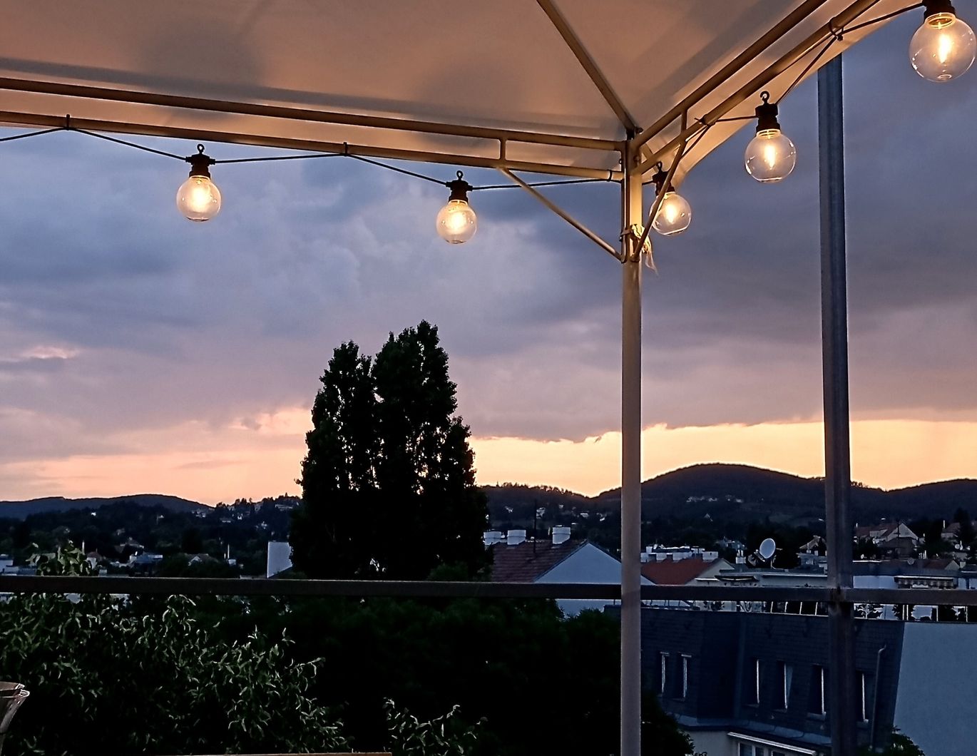 Design Dachgeschoss mit Dachterrassen und Fernblick