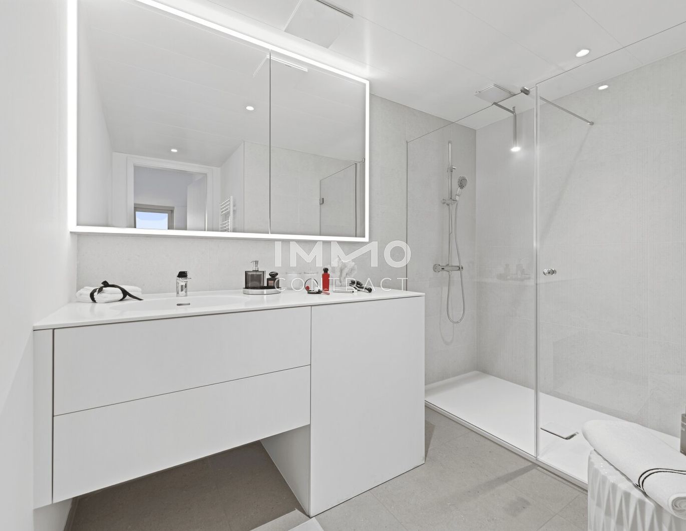 Sunset Corner - Exklusive 3-Zimmer-Eckresidenz im DC2 Tower mit zwei Loggien und Panorama auf Donau, Kahlenberg & Leopoldsberg