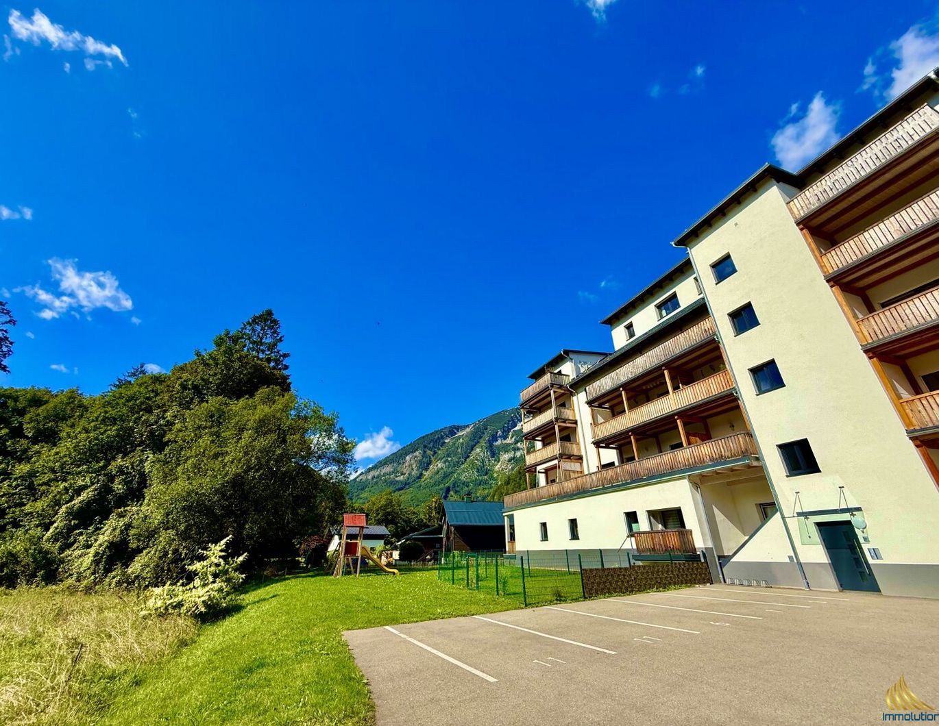 Traumhafte Erdgeschosswohnung mit Hochkogelblick in Ebensee - Vollrenoviert mit Garten & Terrasse!