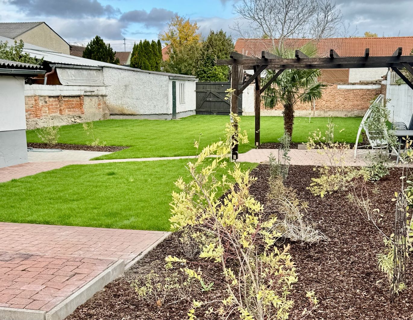 Neu renoviertes Haus mit großem Garten