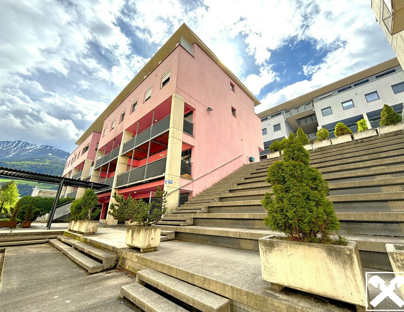 Preishit: Großzügige 4-Zimmer-Wohnung mit viel Potenzial