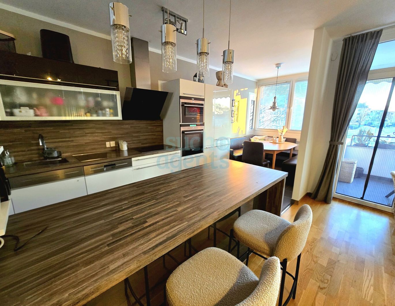 Neuer Preis! 4-Zimmer-Wohnung in Top-Lage - modernisiert & nahezu neuwertig | DAN-Küche & Süd-Loggia