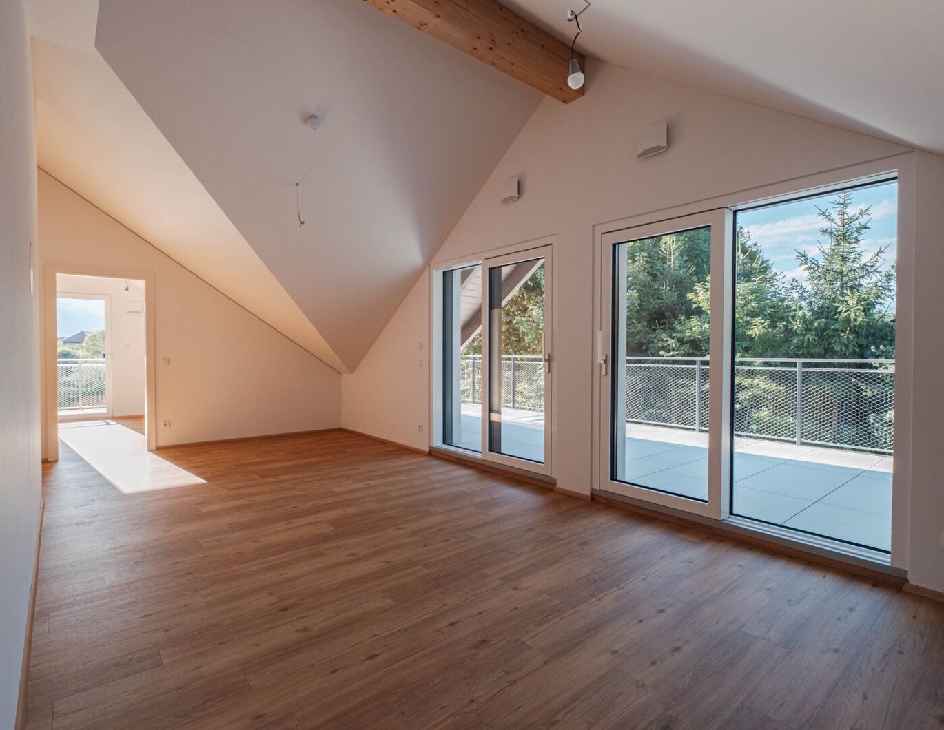 EXKLUSIVES PENTHOUSE WOHNUNG IN ANIF! 14209F