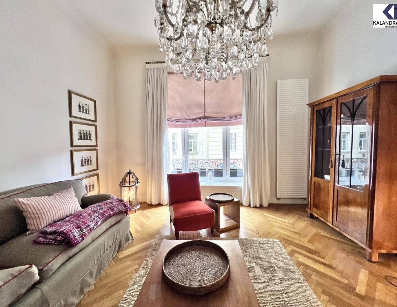 360° TOUR // MÖBLIERTE STILMIETE im SERVITENVIERTEL