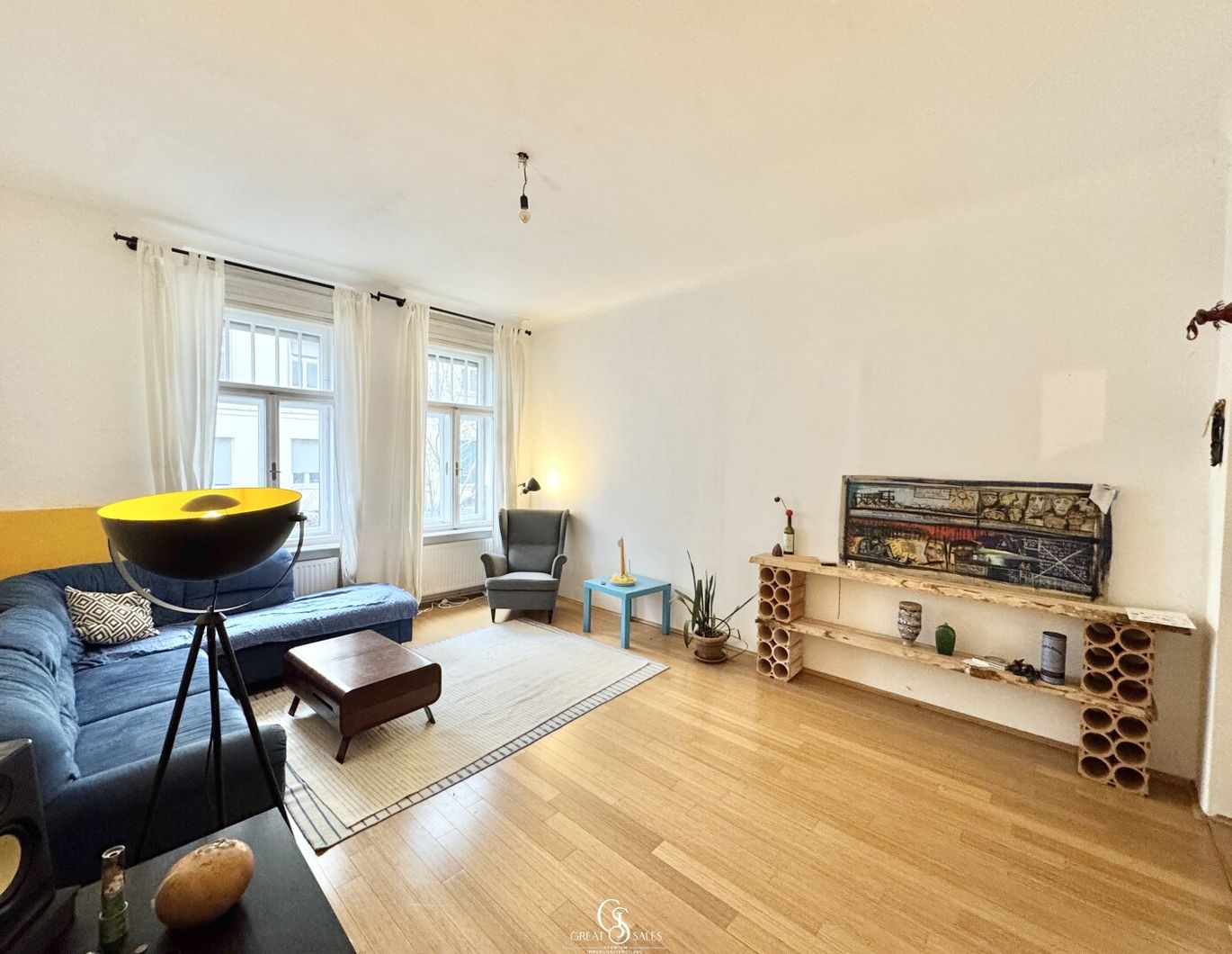 Geräumige 3-Zimmer Altbauwohnung mit hofseitigem Balkon in zentraler Lage