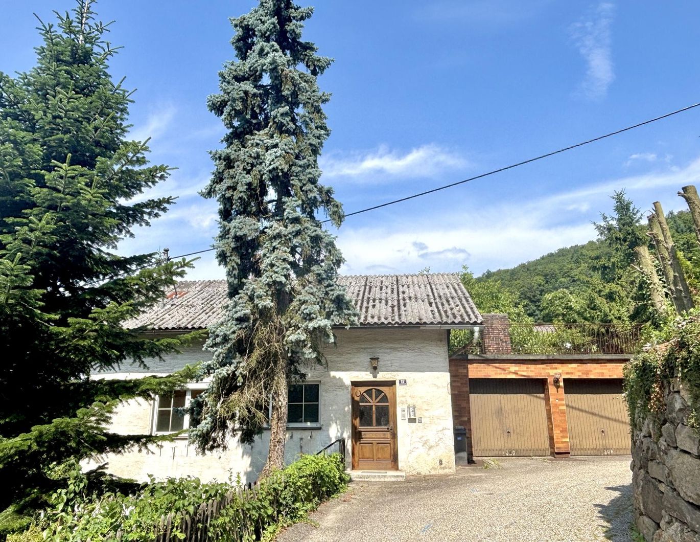 Haus auch für Anleger geeignet - zwei Wohneinheiten mit separatem Eingang!