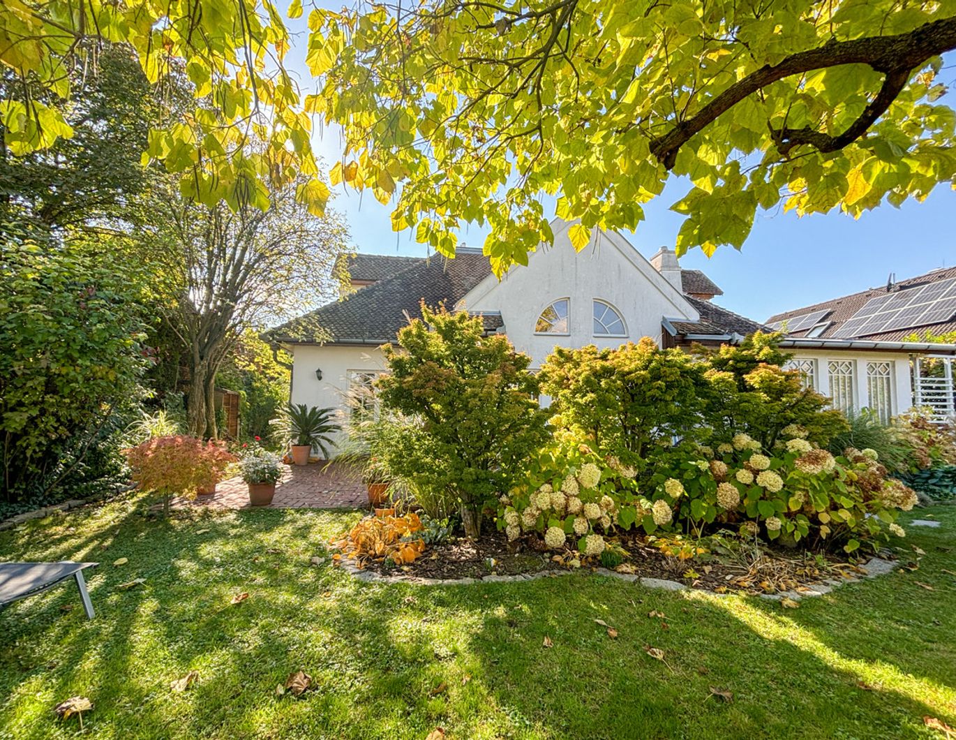 Mediterranes Wohngefühl im Weinviertel - Traumhaus mit Naturpool & Weitblick