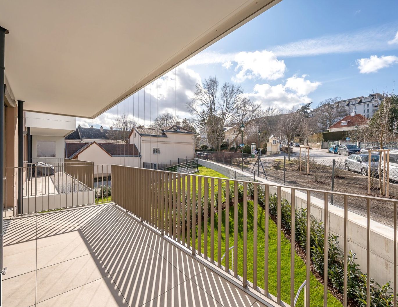 Erstbezug: Familienfreundliche, helle 4-Zi.-Maisonette mit zwei Balkonen & Grünblick in Mödling