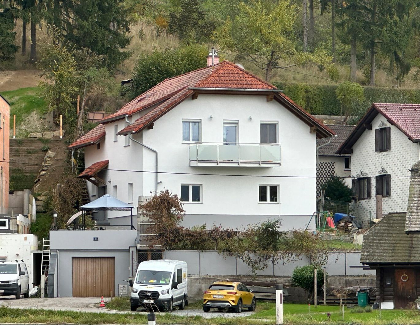 Zweifamilienhaus mit zwei separaten Wohneinheiten in ruhiger Lage nahe der Feldaist!