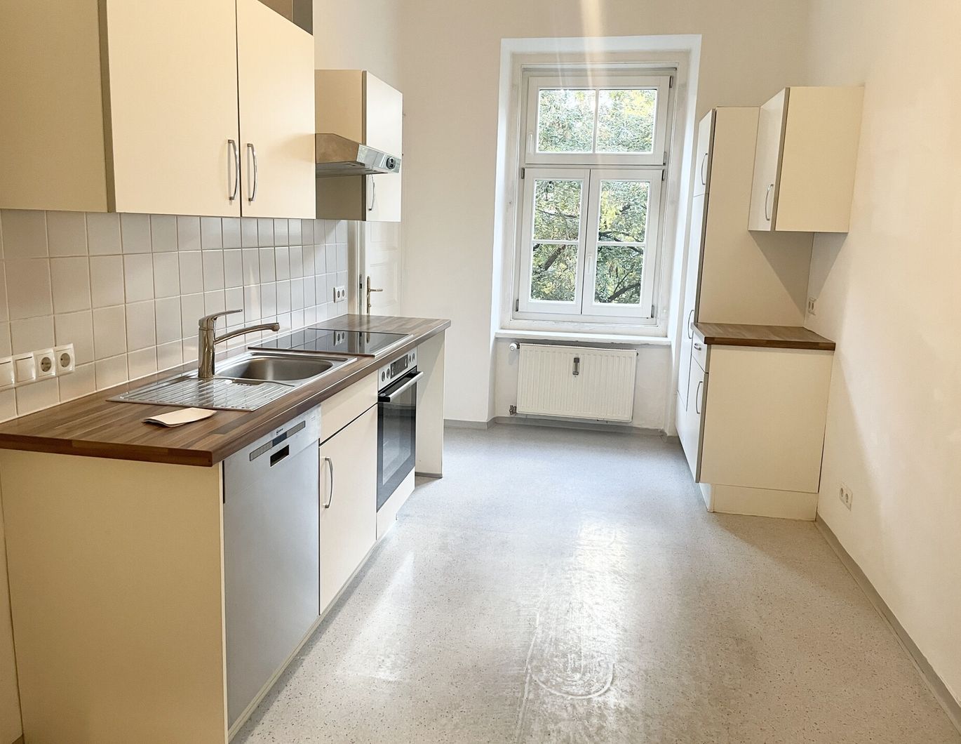 Zentrale Wohnung - Nähe der Kunst - Universität Graz in 8010 Graz, zu mieten!