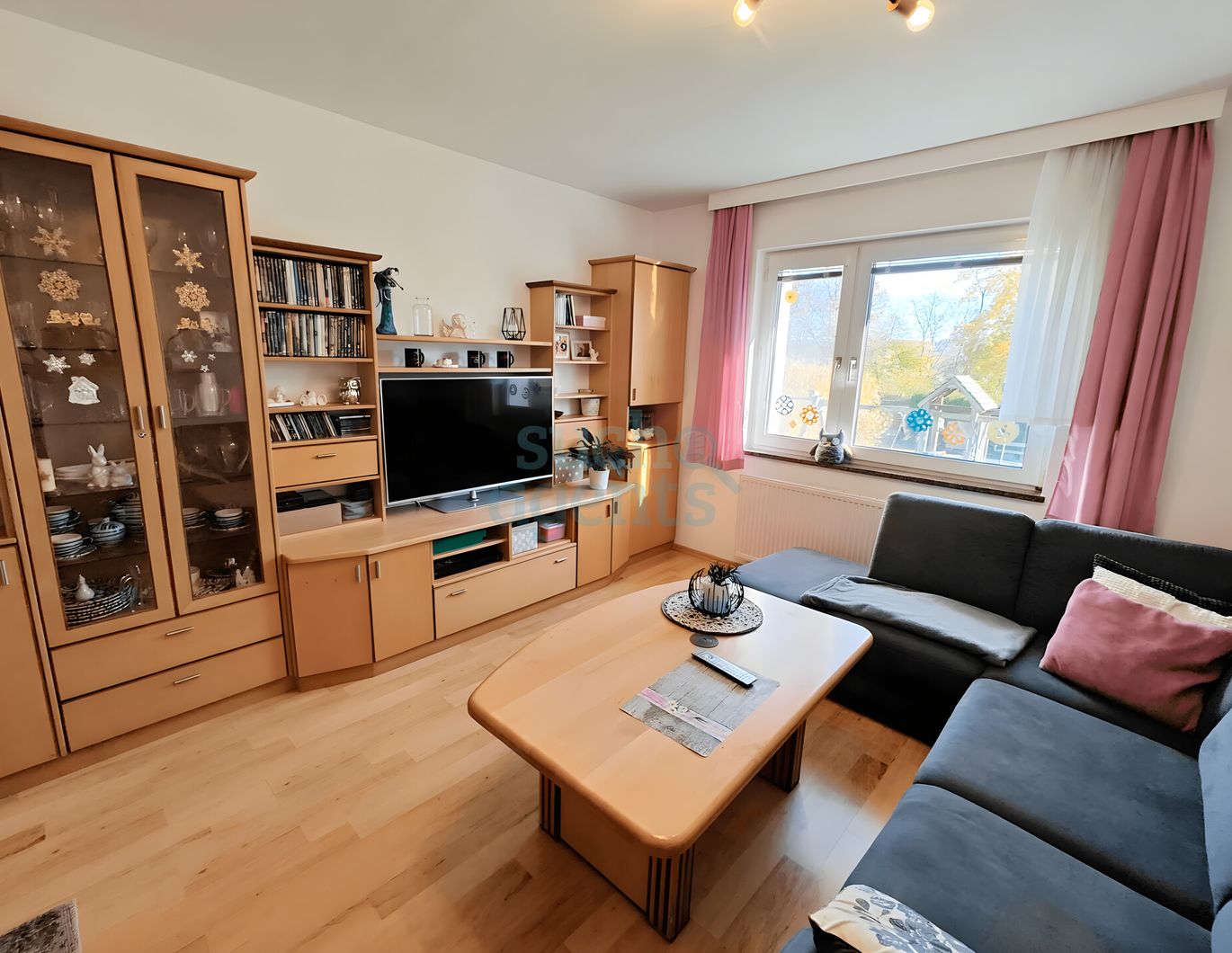 Raum für Familie, Leben und Arbeit - charmantes Ein-/ Zweifamilienhaus mit Garten