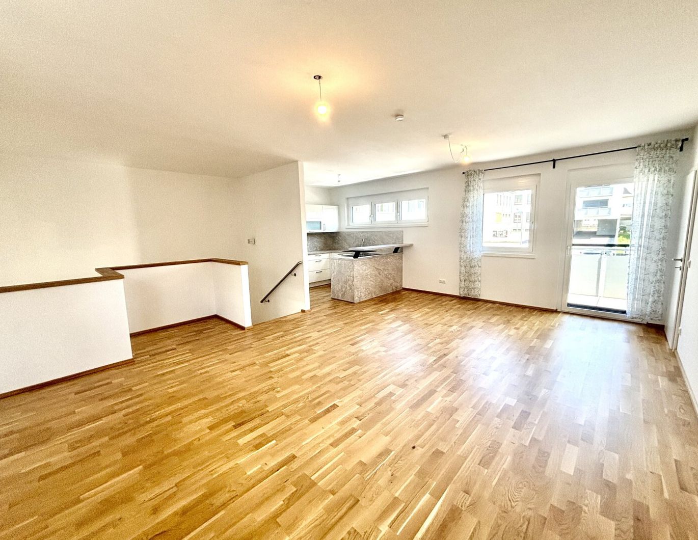 Neuwertige Maisonetten-Wohnung in zentraler Lage in Neusiedl am See