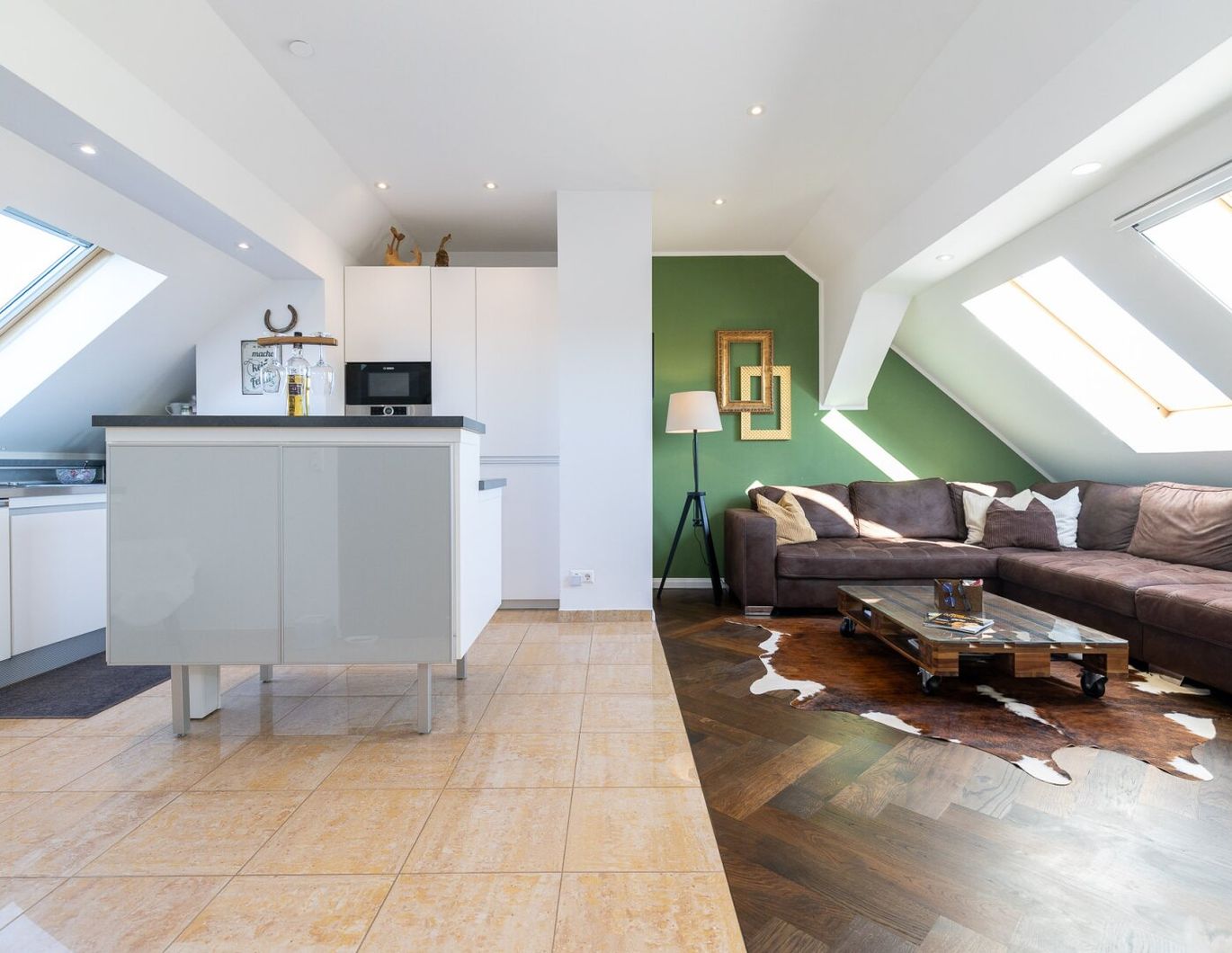 Exklusives Penthouse mit Dachterrasse & Whirlpool | Wohnen auf höchstem Niveau!