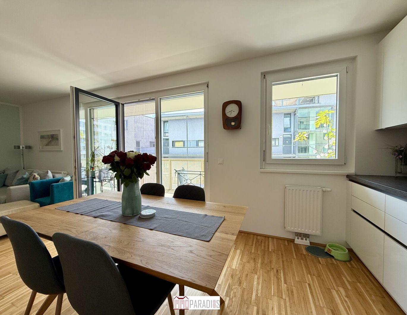 Neuwertige, gepflegte 4-Zimmer-Wohnung mit Loggia & optionalem Tiefgaragenstellplatz