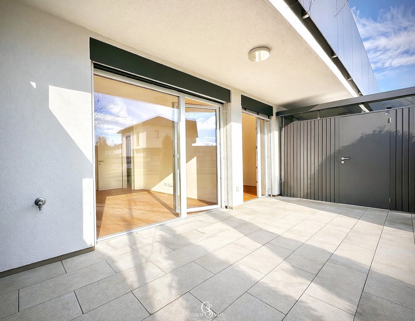 Sonnige Zwei-Zimmer-Wohnung mit großer Terrasse und traumhaftem Garten!