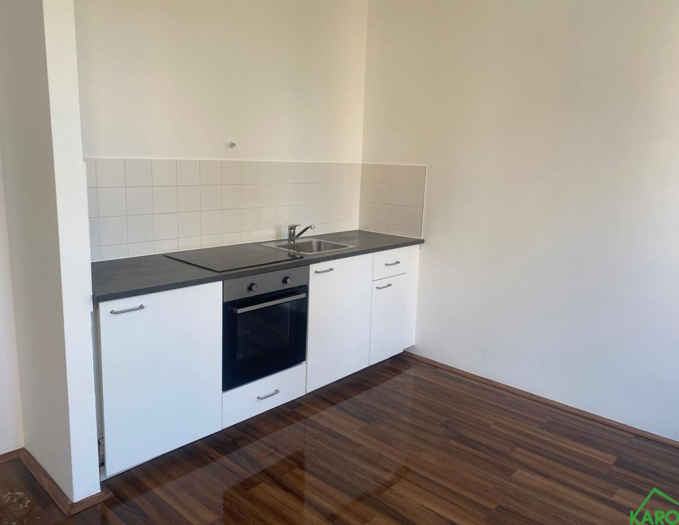 PERFEKT GESCHNITTENER SINGLEHIT *MIT KÜCHE*