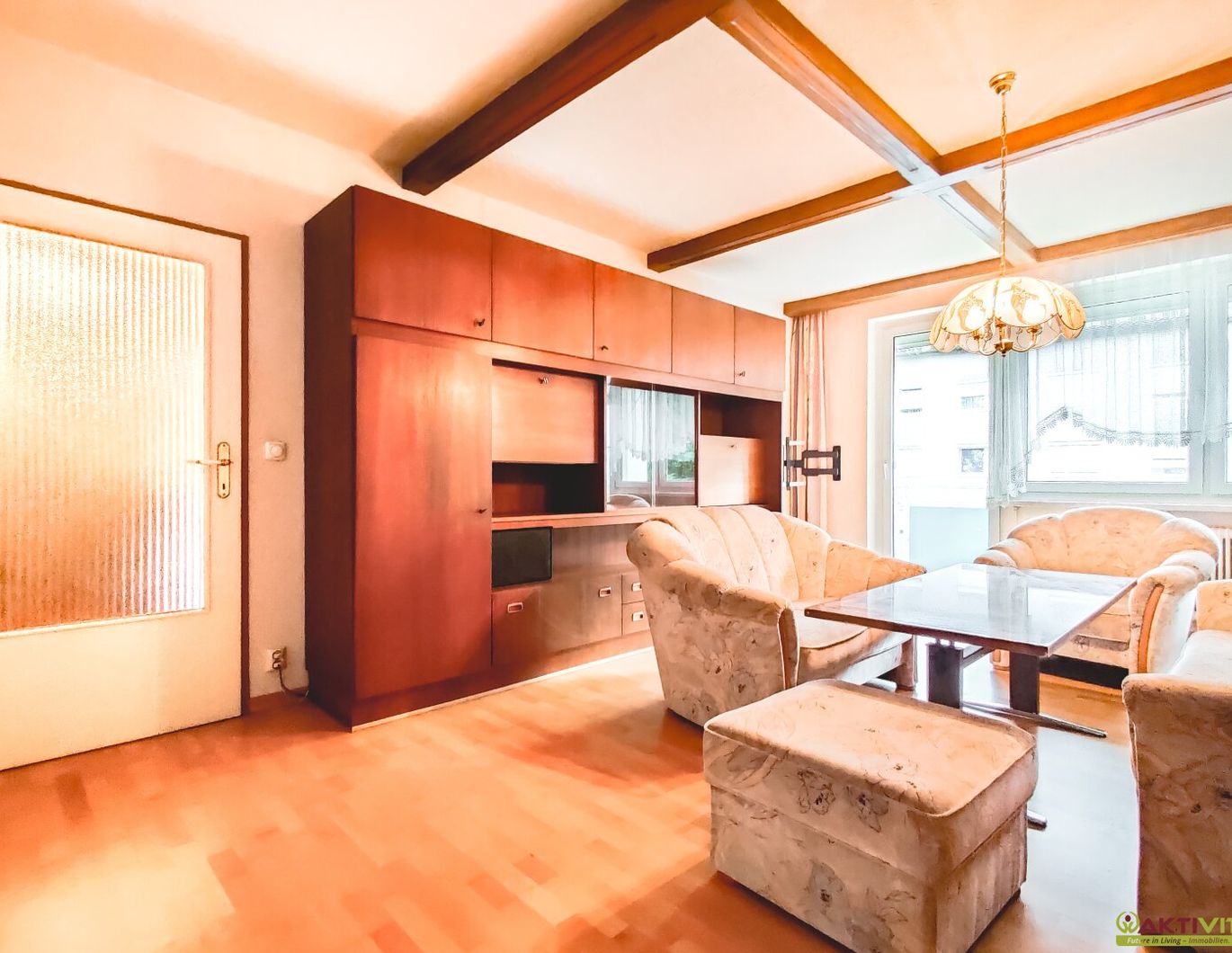 Helle 3-Zimmer-Wohnung mit Westbalkon und Potential in Vöcklabruck.