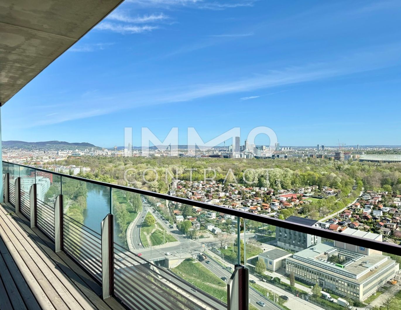 ERSTBEZUG: Der ultimative Ausblick! Freuen Sie sich auf einen modernen Lifestyle mit vielen Annehmlichkeiten!