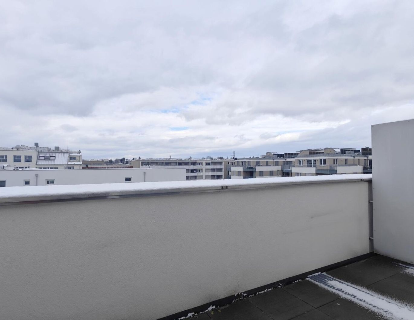 Tolle Dachgeschosswohnung mit zwei Terrassen