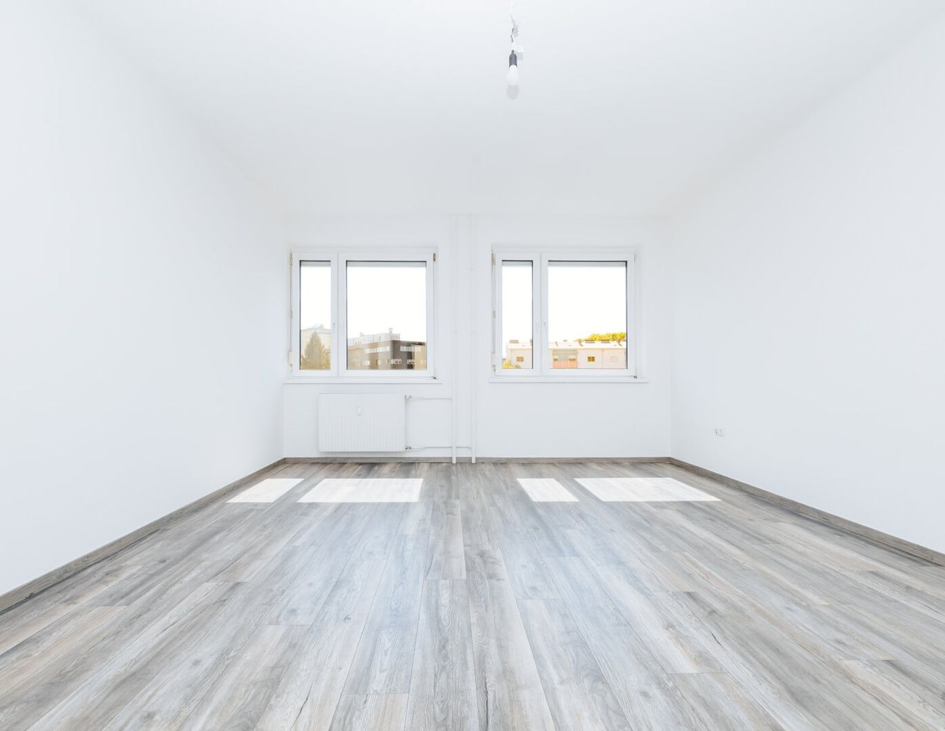 3-ZIMMER-DOMIZIL I BESTE LAGE BEIM LEND I HELL & LUFTIG I SONNIGE LOGGIA I KOMPLETT ERNEUERT I RUHIGES WOHNEN I TIERFREUNDLICHES ZUHAUSE I PROJEKT WOHNEN I