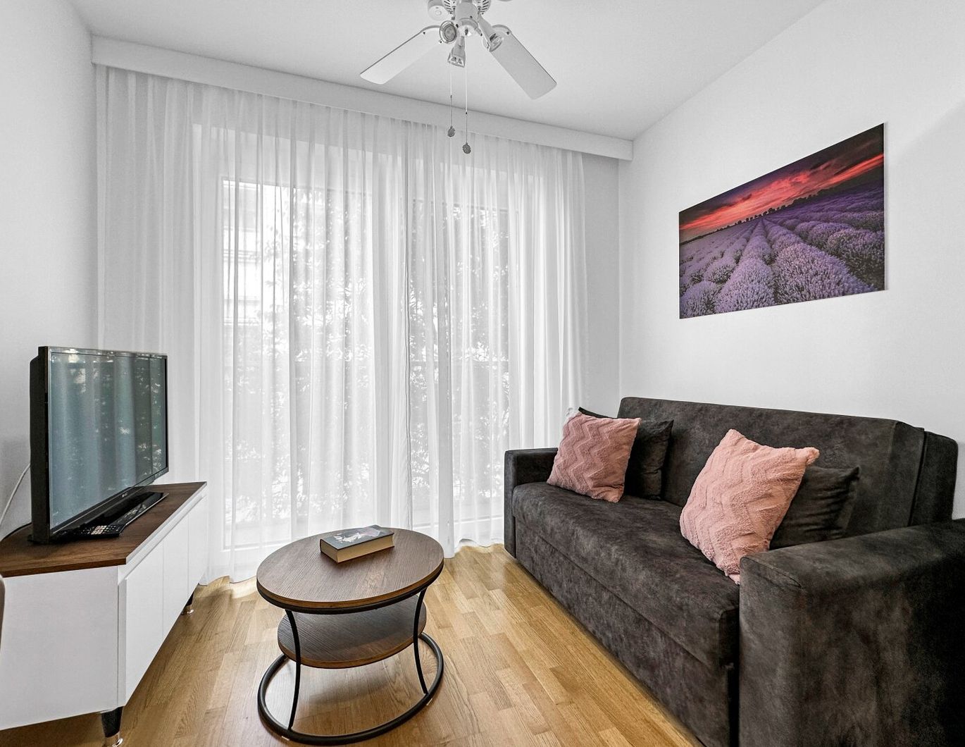 Airbnb | Möblierte 2-Zimmer Wohnung im 4. Obergeschoss | 1100 Wien