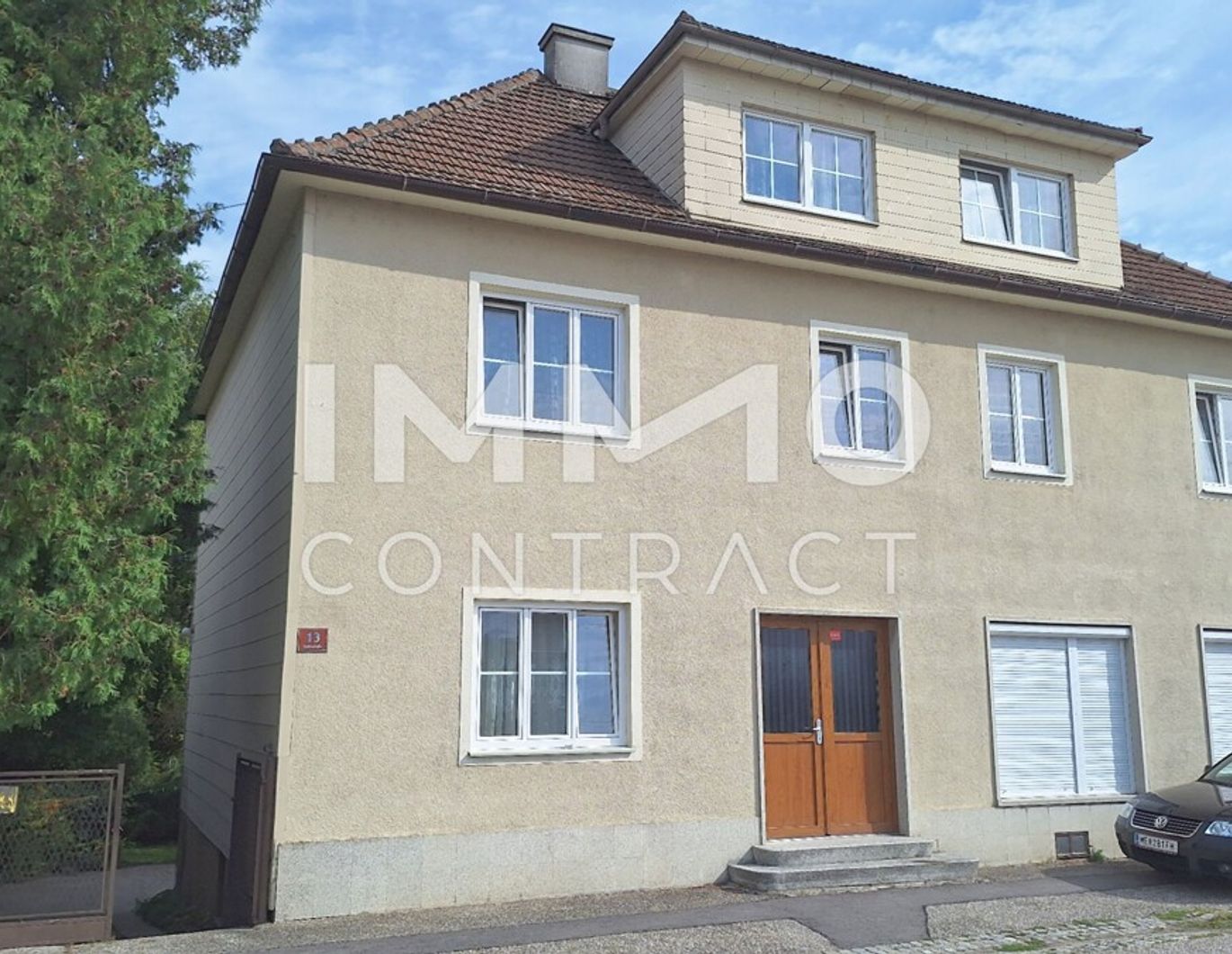 Geräumiges Mehrfamilienhaus mit großem Garten, sowie ehemaligen kleinen Geschäftslokal neben Bahnhof