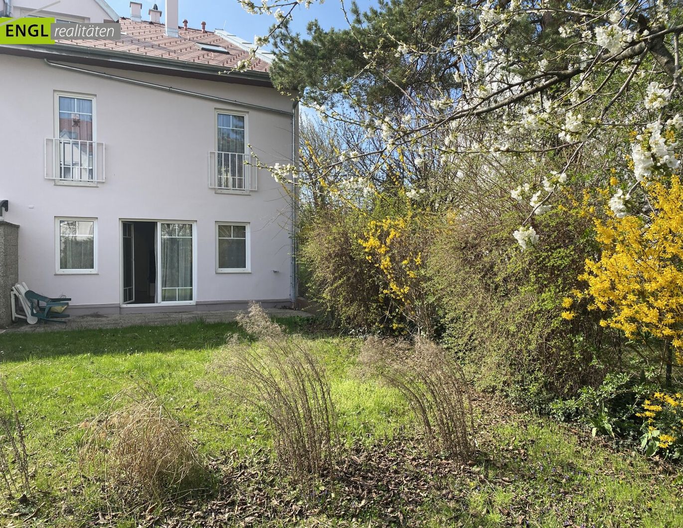 Großzügiges Reihenhaus mit Garten und Balkon, 1100 Wien Unterlaa in ruhiger Grünlage am Stadtrand